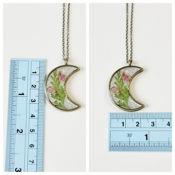 !!SOLD!! Floral Moon Necklace Lavender Green Pressed Flowers Crescent Pendant - Picture 7 of 10